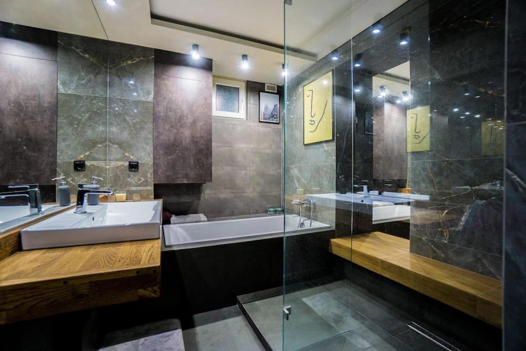 Uroczy Apartament Wita Stwosza Most クウォツコ エクステリア 写真