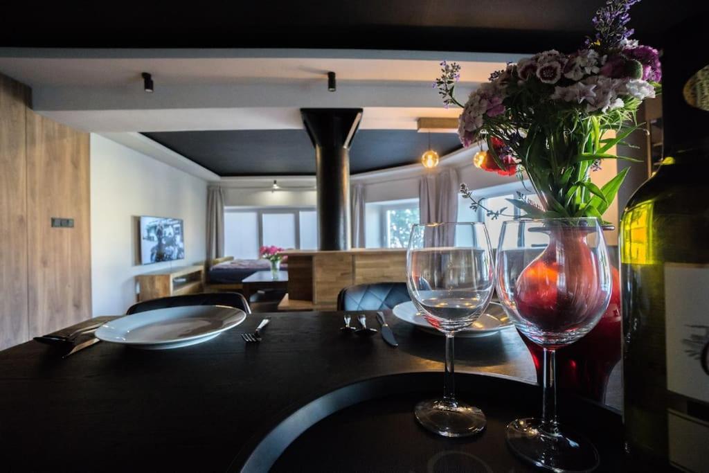 Uroczy Apartament Wita Stwosza Most クウォツコ エクステリア 写真